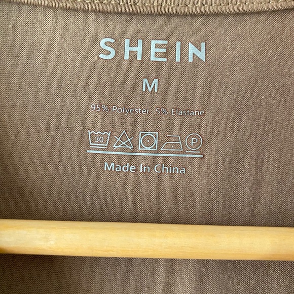 Bundle of 3 plain SHEIN shirts. Size medium - Picture 3 of 10